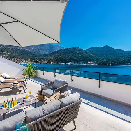 Villa Sea Queen I